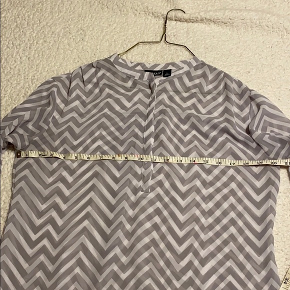 a.n.a Sheer Blouse size Large - Picture 9 of 9